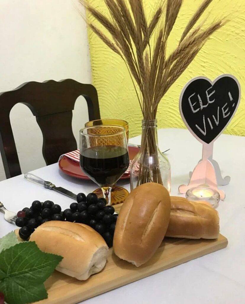 Mesa posta de Páscoa