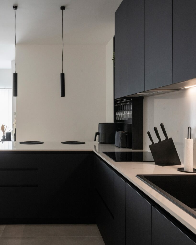 Cozinha em preto e branco