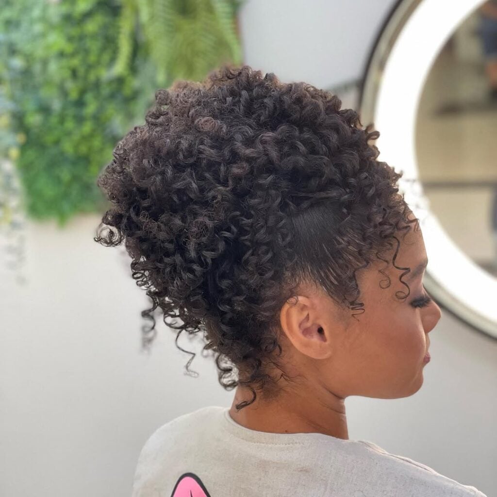 Penteado para madrinha de casamento