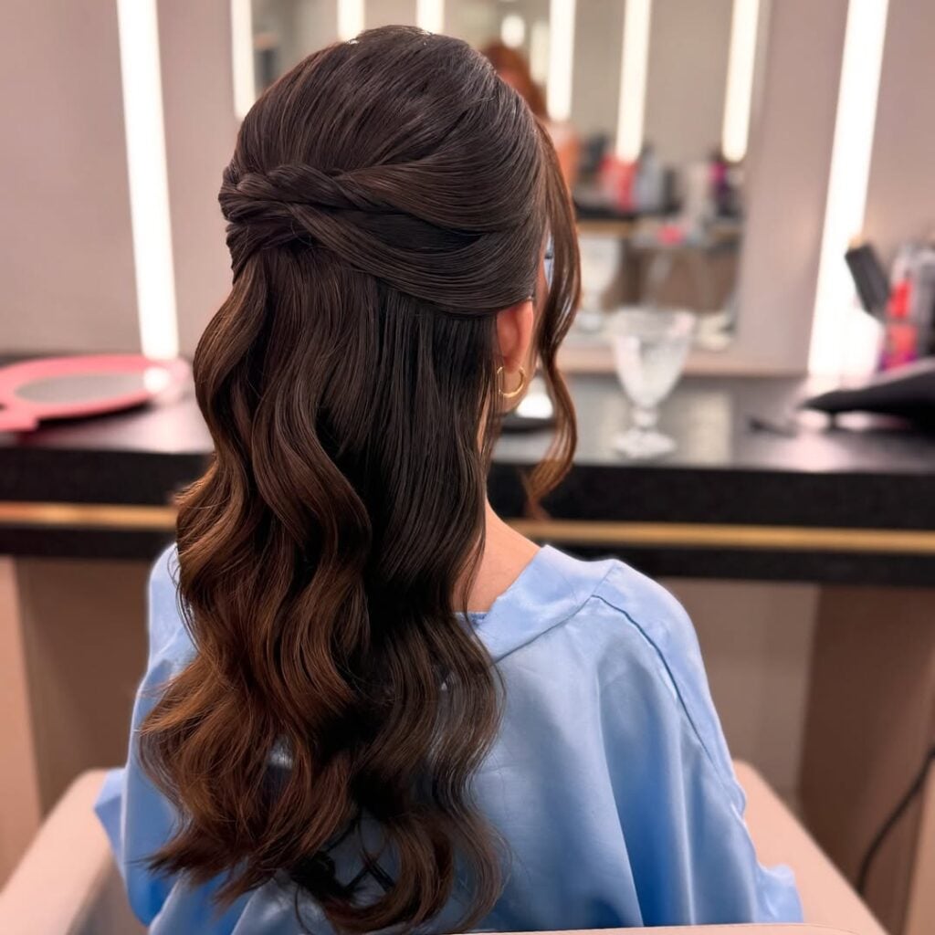 Penteado para madrinha de casamento