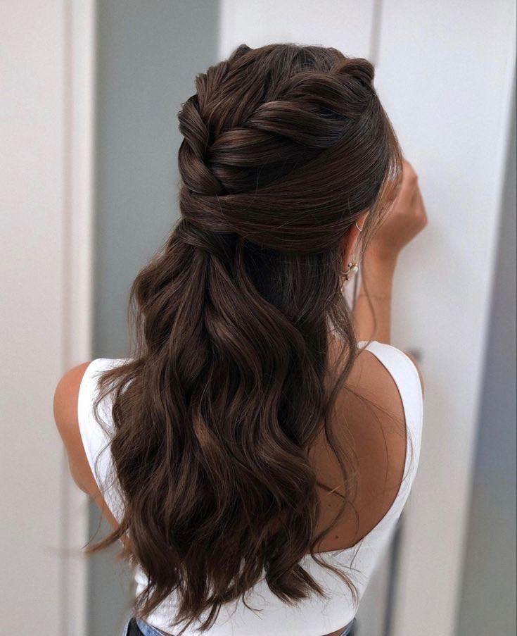 Penteado para madrinha de casamento