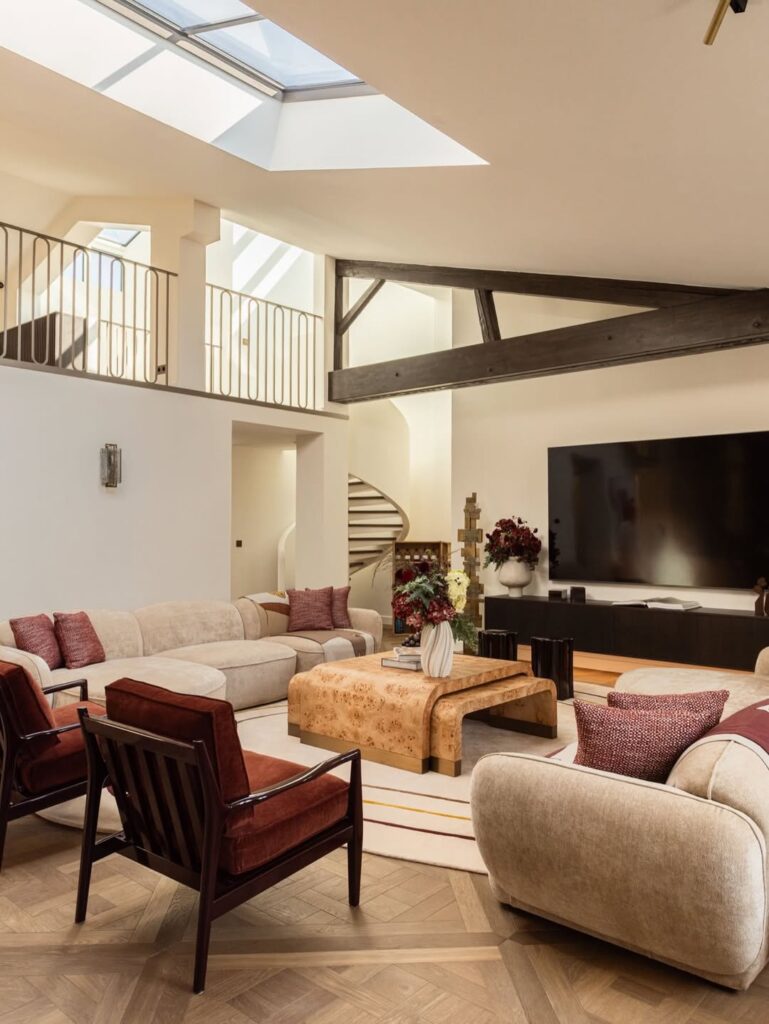 Sala de estar burgundy