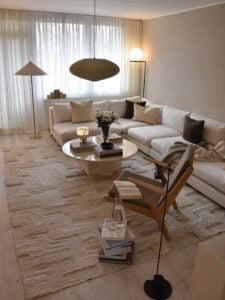 Sala de estar minimalista