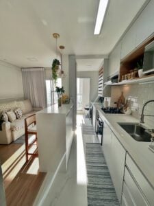 Bancada de cozinha pequena branca