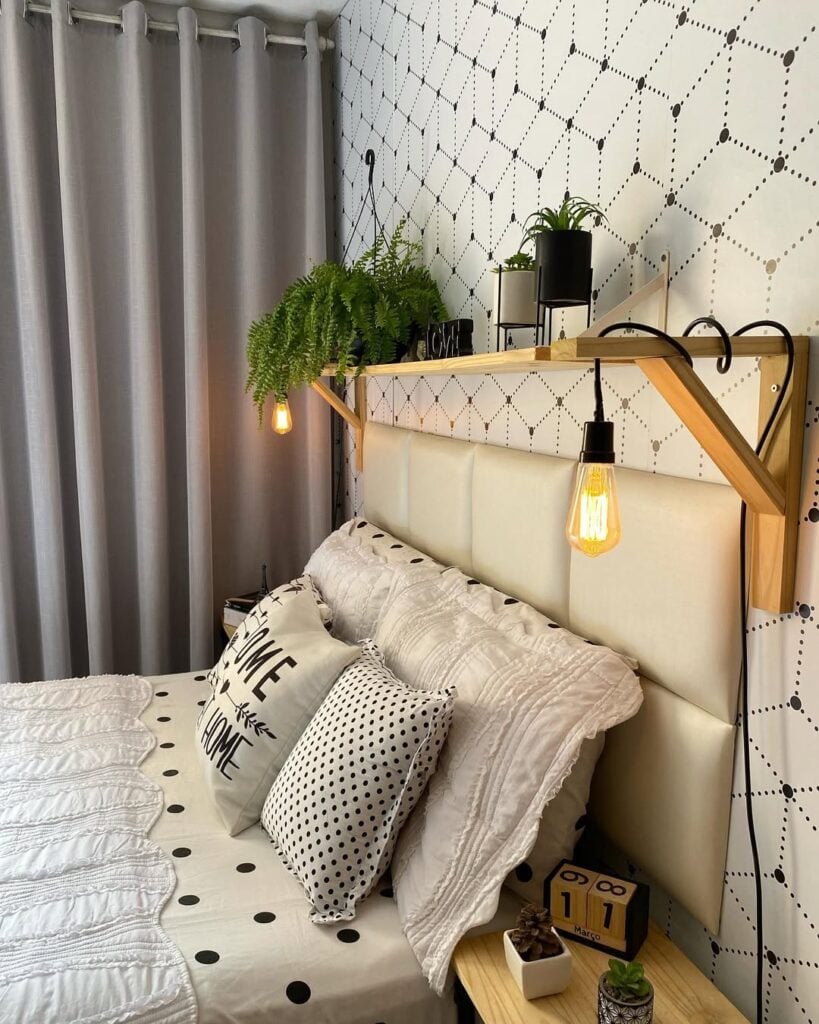 Ideia de DIY, prateleira com luminária feita em casa