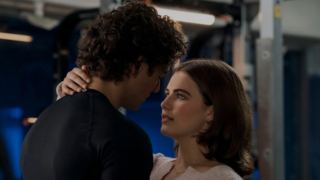 Atores que interpretam Garrett e Hannah em Off Campus