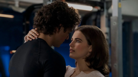 Atores que interpretam Garrett e Hannah em Off Campus