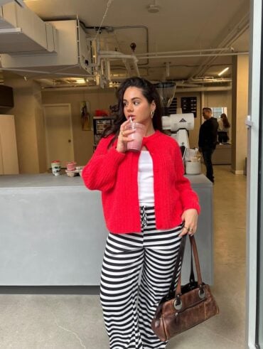 Look com cardigan vermelho feminino