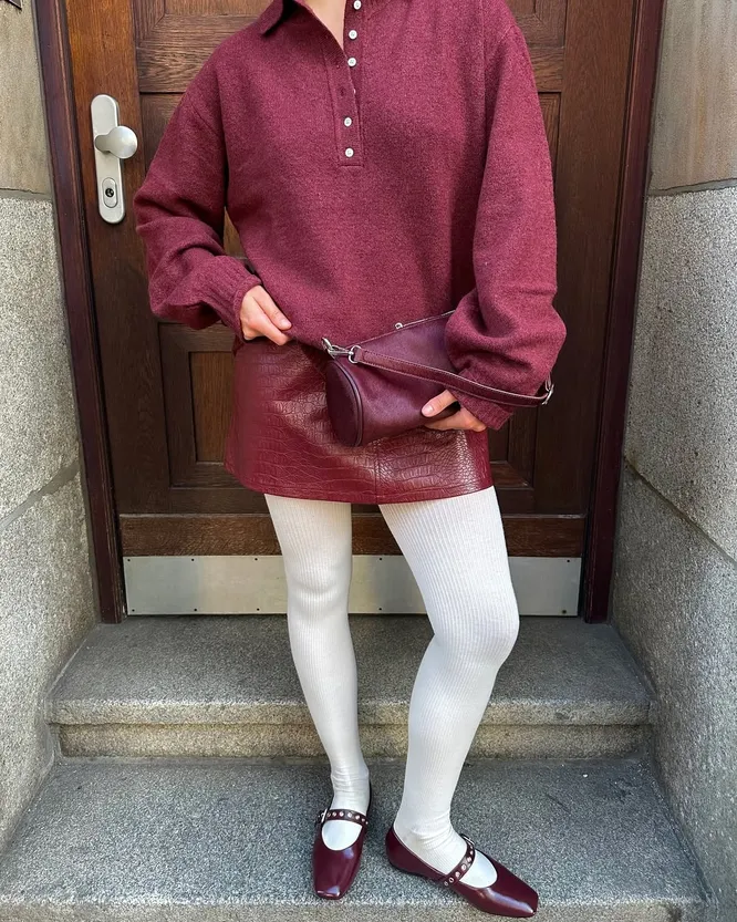 minissaia em couro look vermelho