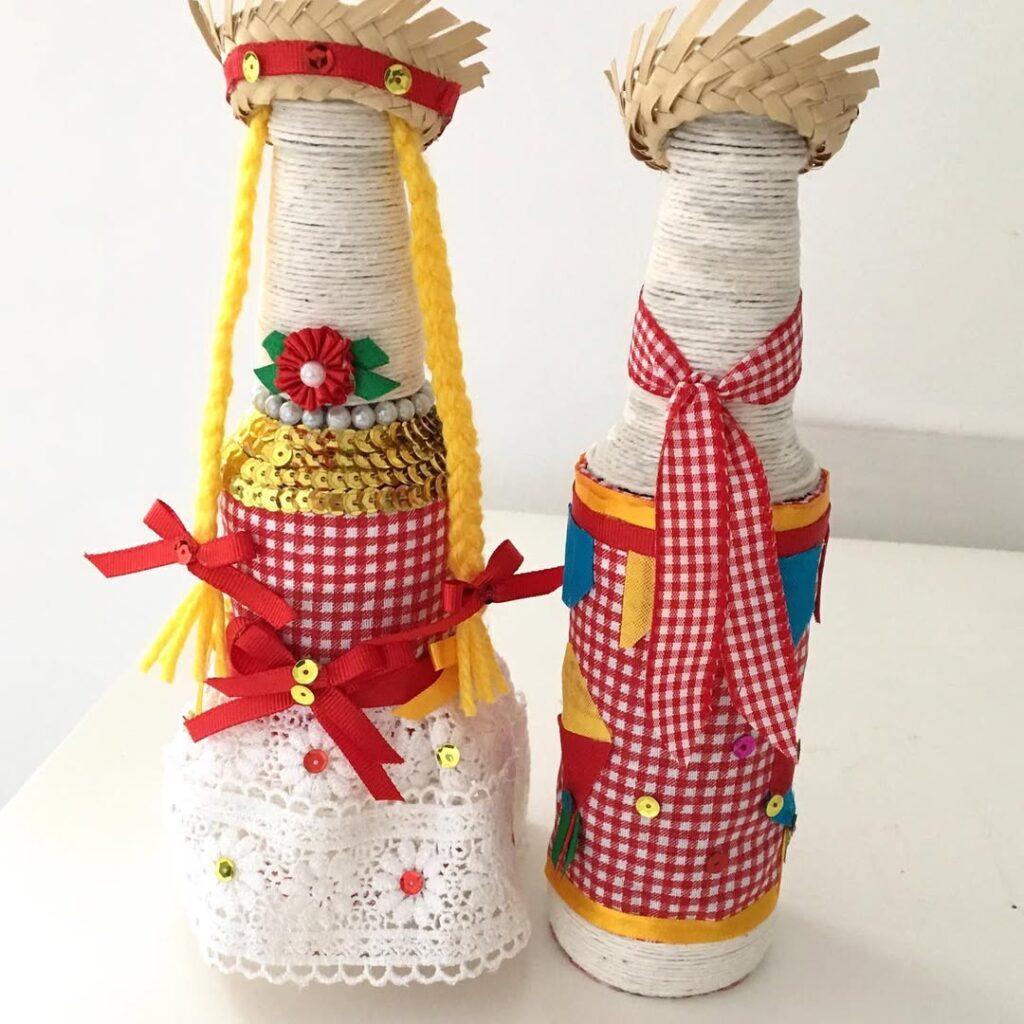 Garrafas enfeitadas para São João