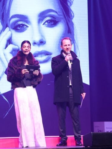 Joy Alano, idealizadora do Moda pelo RS, e Carlos Klein, presidente da CDL Porto Alegre, durante a abertura do evento Foto: João Alves