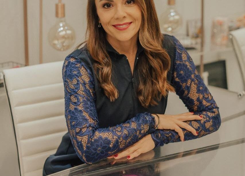 Dra. Renata Salazar