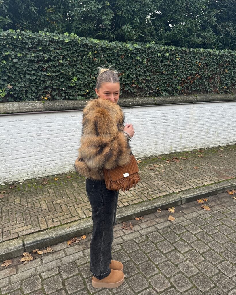 Look com botas Ugg