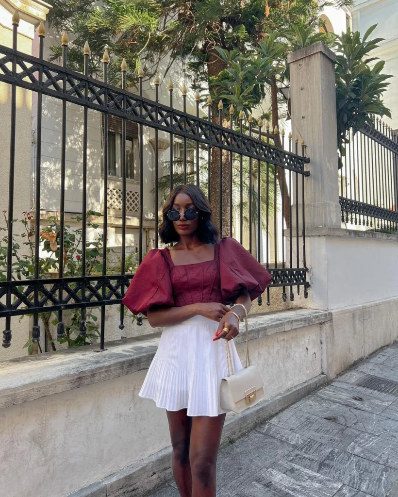 looks com saia plissada
